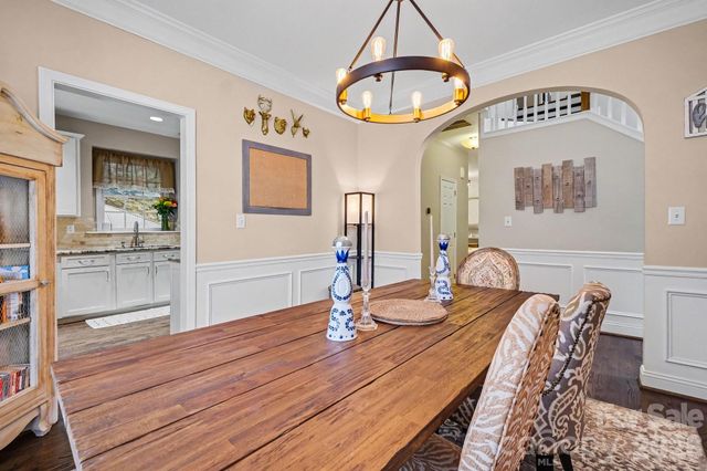 1924 DeArmon Drive, Charlotte, NC 28205