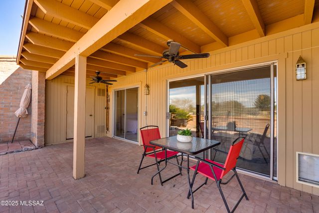 736 W Desert Hills Drive, Green Valley, AZ 85622