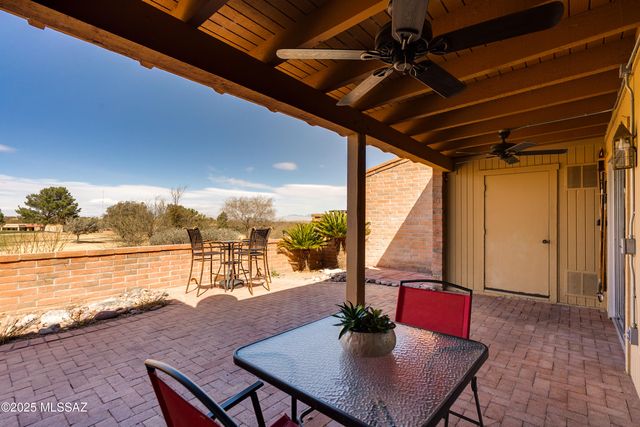 736 W Desert Hills Drive, Green Valley, AZ 85622