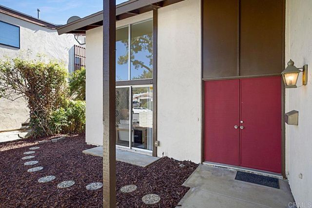 4671 Robbins Street, San Diego, CA 92122