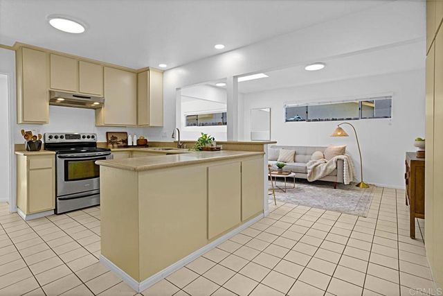 4671 Robbins Street, San Diego, CA 92122