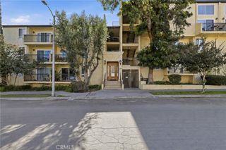 5257 Radford Avenue 212, Valley Village, CA 91607