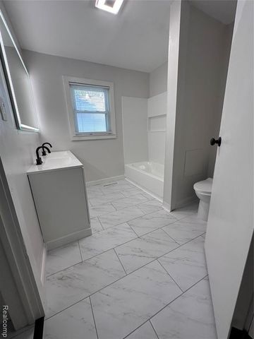 4279 Beechwood Avenue, Burton, MI 48509