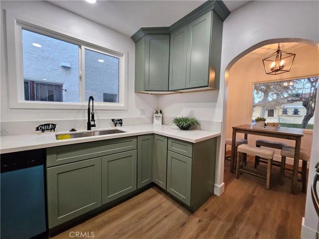 3104 W 43rd Place, Los Angeles, CA 90008