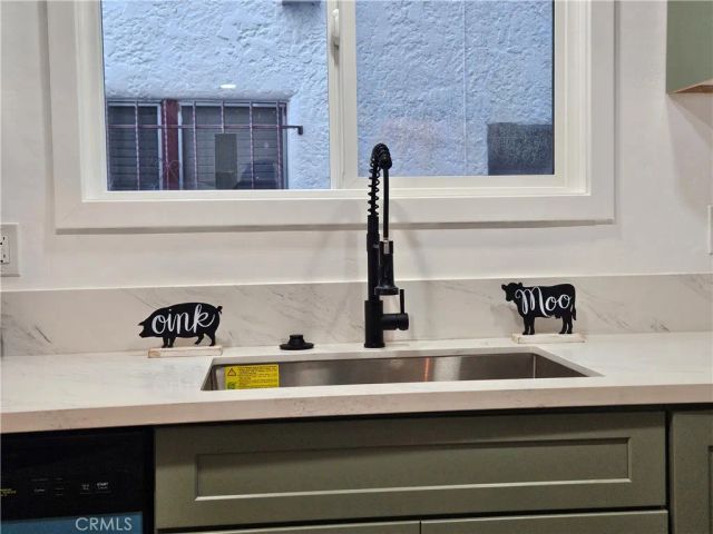 3104 W 43rd Place, Los Angeles, CA 90008