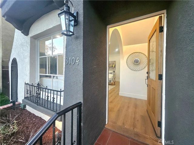 3104 W 43rd Place, Los Angeles, CA 90008