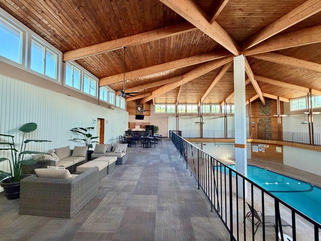2011 E 122nd Street D5, Burnsville, MN 55337