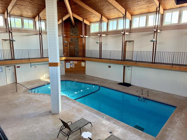 2011 E 122nd Street D5, Burnsville, MN 55337