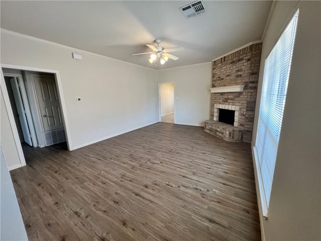 357 Old Mill Creek Drive, Woodway, TX 76712