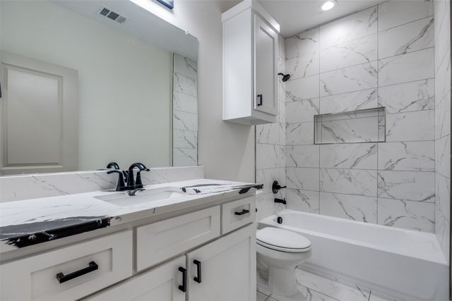 1406 Oakley Avenue, Dallas, TX 75216