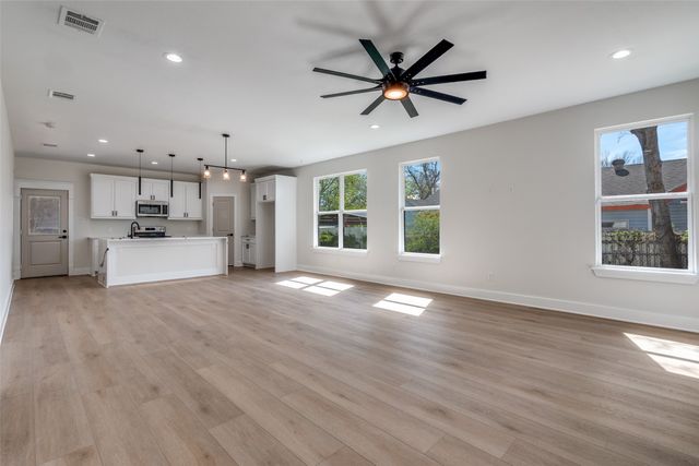 1406 Oakley Avenue, Dallas, TX 75216