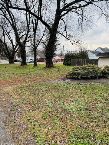 111 Douglas Avenue, Clarksville, IN 47129