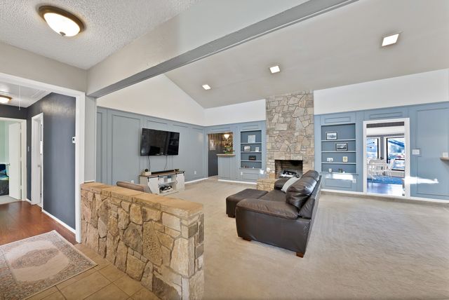 5707 Overridge Drive, Arlington, TX 76017