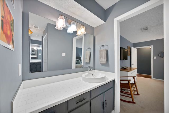 5707 Overridge Drive, Arlington, TX 76017