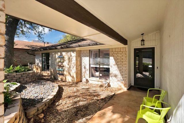 5707 Overridge Drive, Arlington, TX 76017