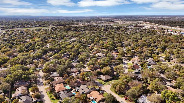 5707 Overridge Drive, Arlington, TX 76017