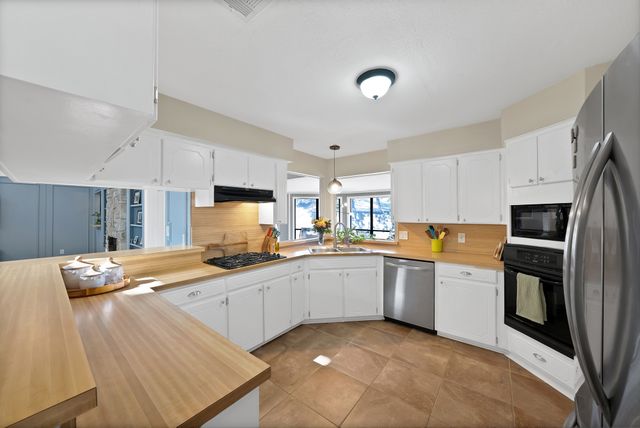 5707 Overridge Drive, Arlington, TX 76017