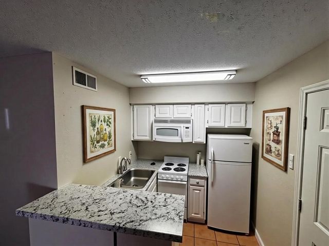 2311 Balsam Drive H308, Arlington, TX 76006