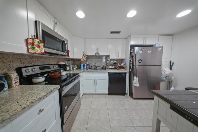 20860 San Simeon Way 109-6, Miami, FL 33179