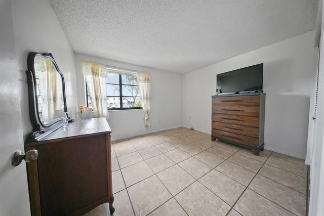 20860 San Simeon Way 109-6, Miami, FL 33179