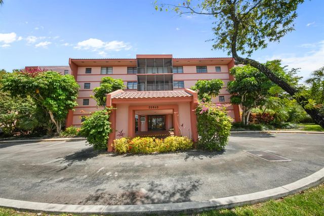 20860 San Simeon Way 109-6, Miami, FL 33179