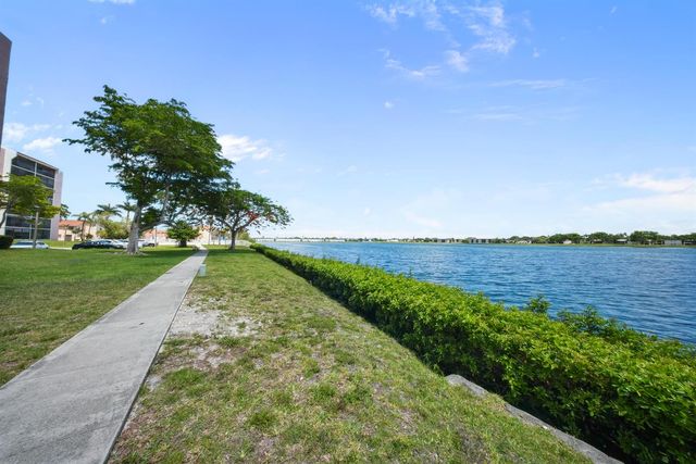 20860 San Simeon Way 109-6, Miami, FL 33179