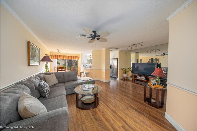 2047 DISCOVERY Circle E, Deerfield Beach, FL 33442
