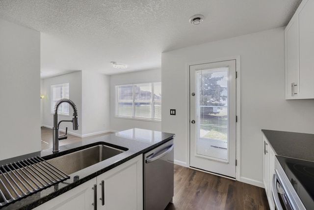 10385 64th Street NE, Albertville, MN 55301