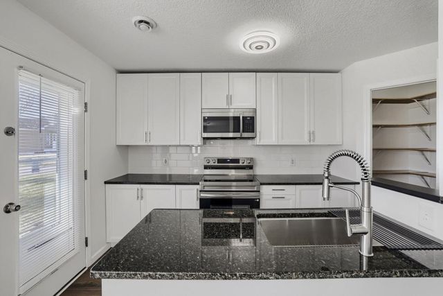 10385 64th Street NE, Albertville, MN 55301