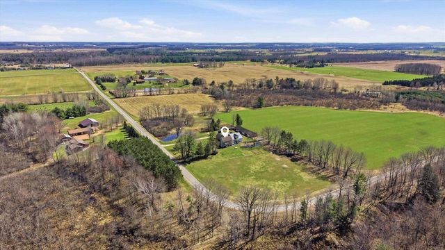 N8424 NOLLENBERG ROAD, Manawa, WI 54949