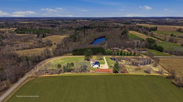N8424 NOLLENBERG ROAD, Manawa, WI 54949