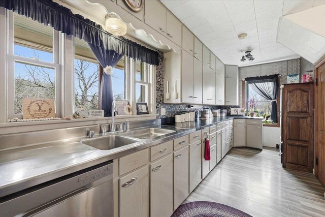 N8424 NOLLENBERG ROAD, Manawa, WI 54949