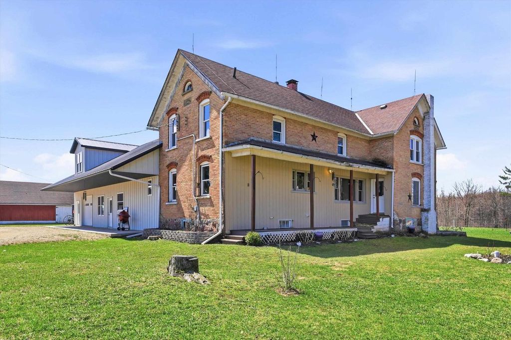 N8424 NOLLENBERG ROAD, Manawa, WI 54949
