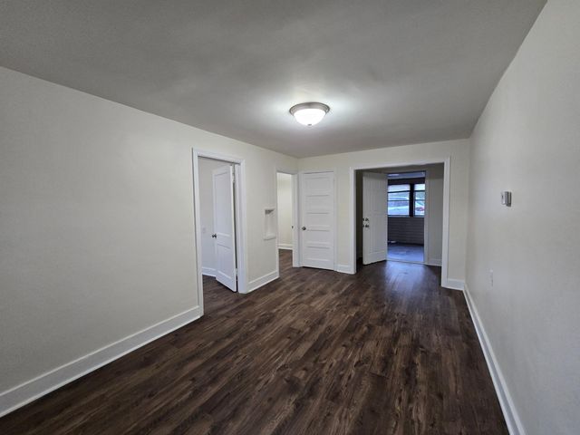 10 Lawndale Street, Hammond, IN 46324