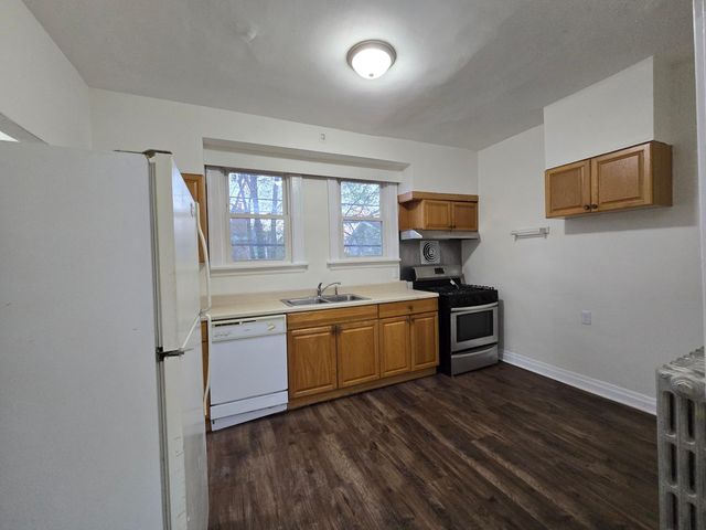 10 Lawndale Street, Hammond, IN 46324