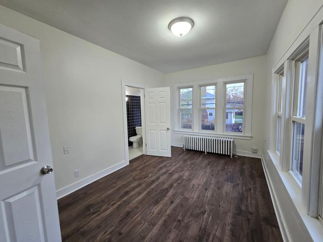 10 Lawndale Street, Hammond, IN 46324