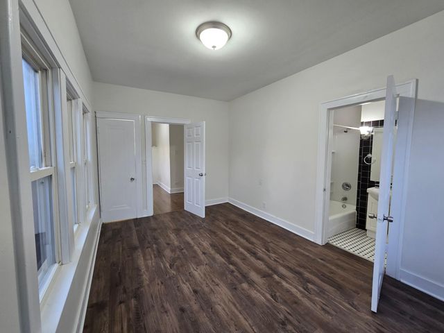 10 Lawndale Street, Hammond, IN 46324