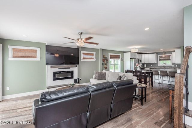 4701 Deer Creek Cir, Smithfield, KY 40068