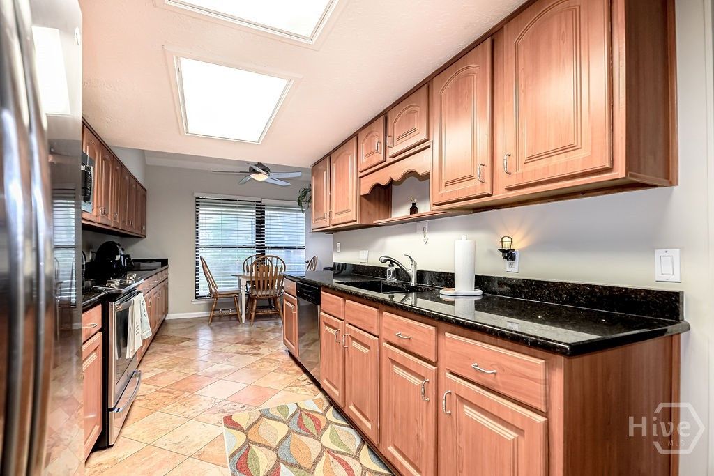 Image 14 of property listing at 459 Mall Boulevard 100, Savannah, GA 31406