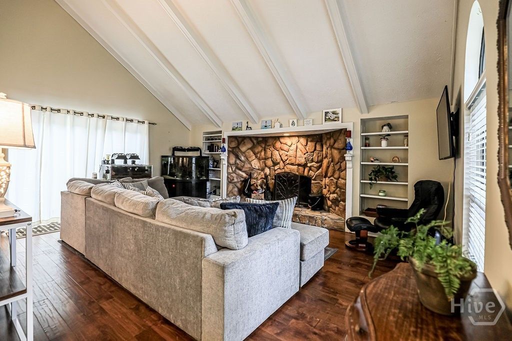 Image 4 of property listing at 459 Mall Boulevard 100, Savannah, GA 31406