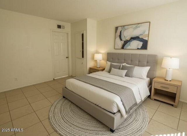 7109 W WOLF Street, Phoenix, AZ 85033