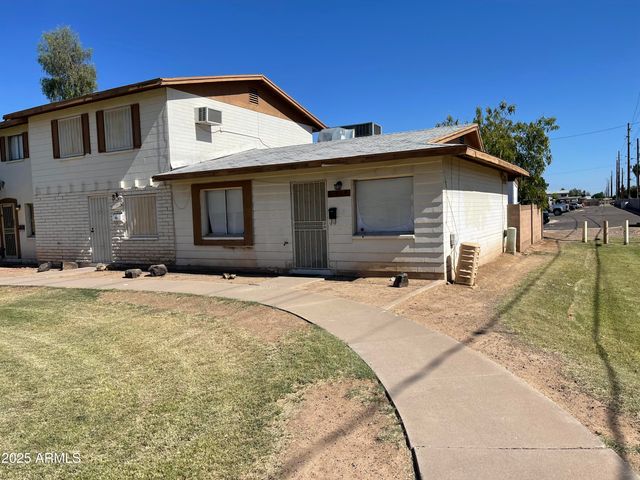 7109 W WOLF Street, Phoenix, AZ 85033