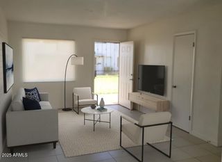 7109 W WOLF Street, Phoenix, AZ 85033