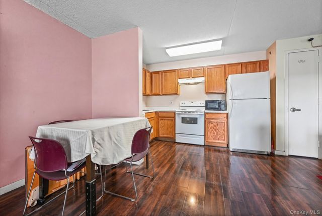 260 Beach 81st Street 3A, Rockaway Beach, NY 11693