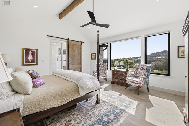 204 Beverly Hills Lane, Kerrville, TX 78028