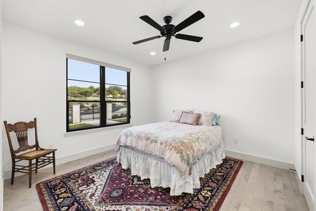 204 Beverly Hills Lane, Kerrville, TX 78028