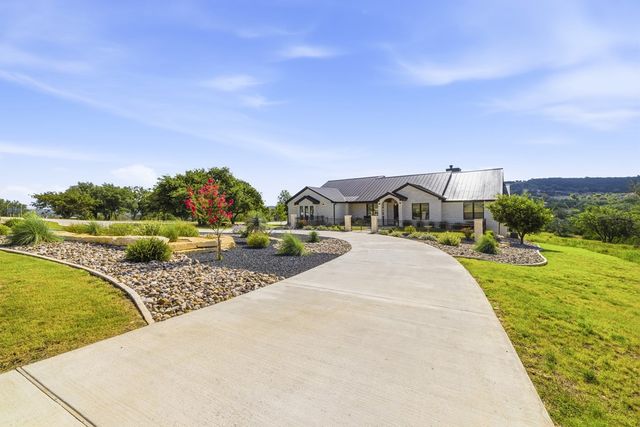 204 Beverly Hills Lane, Kerrville, TX 78028