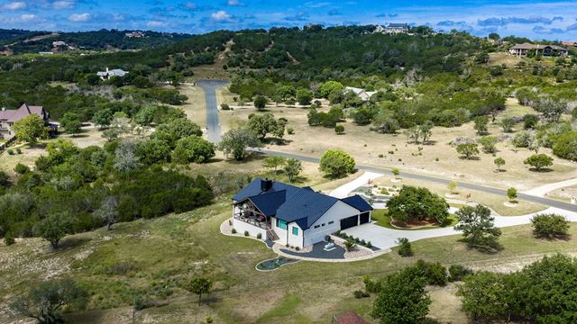 204 Beverly Hills Lane, Kerrville, TX 78028