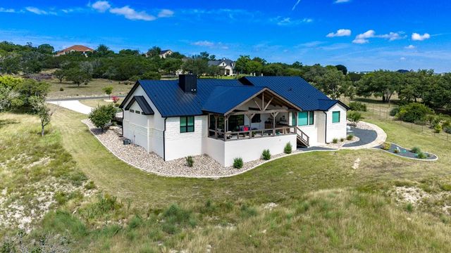 204 Beverly Hills Lane, Kerrville, TX 78028