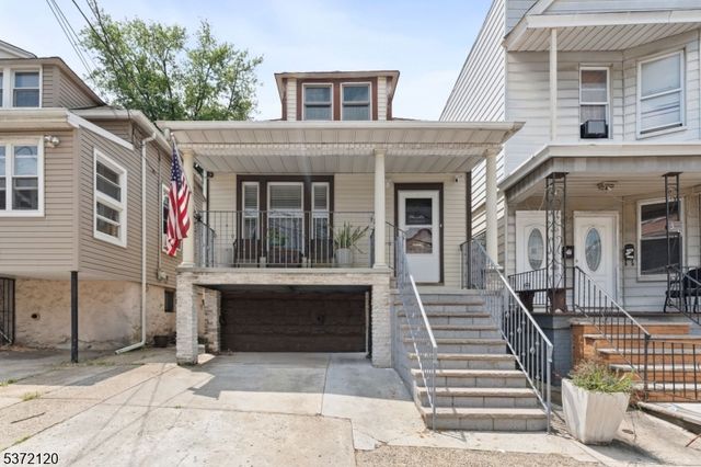 303 Armstrong Ave, Jersey City, NJ 07305
